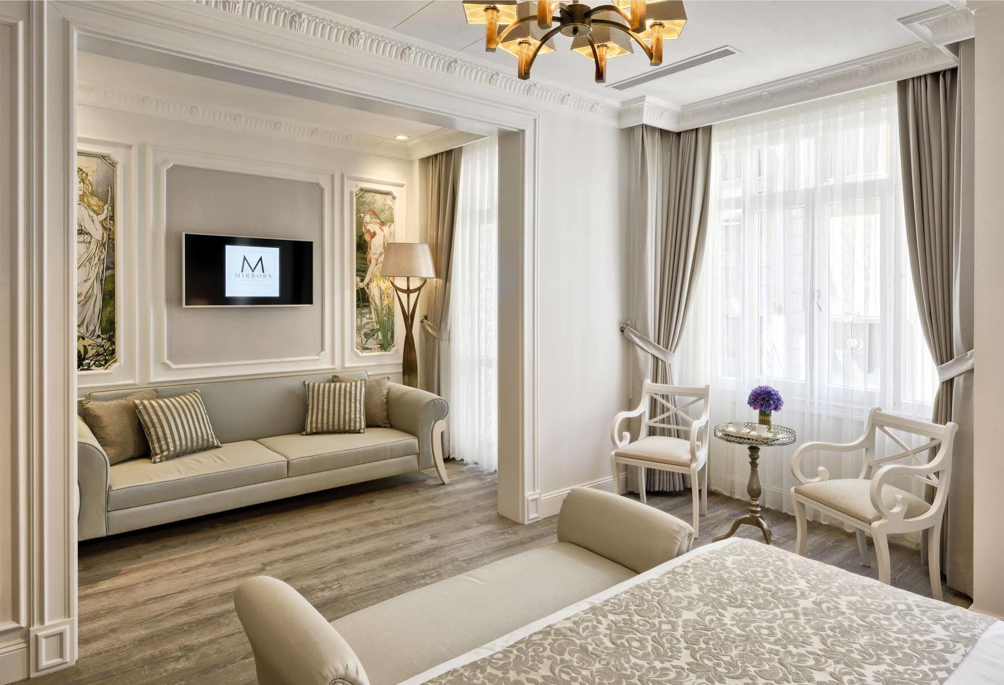 Mirrors Hotel Istanbul Exterior photo
