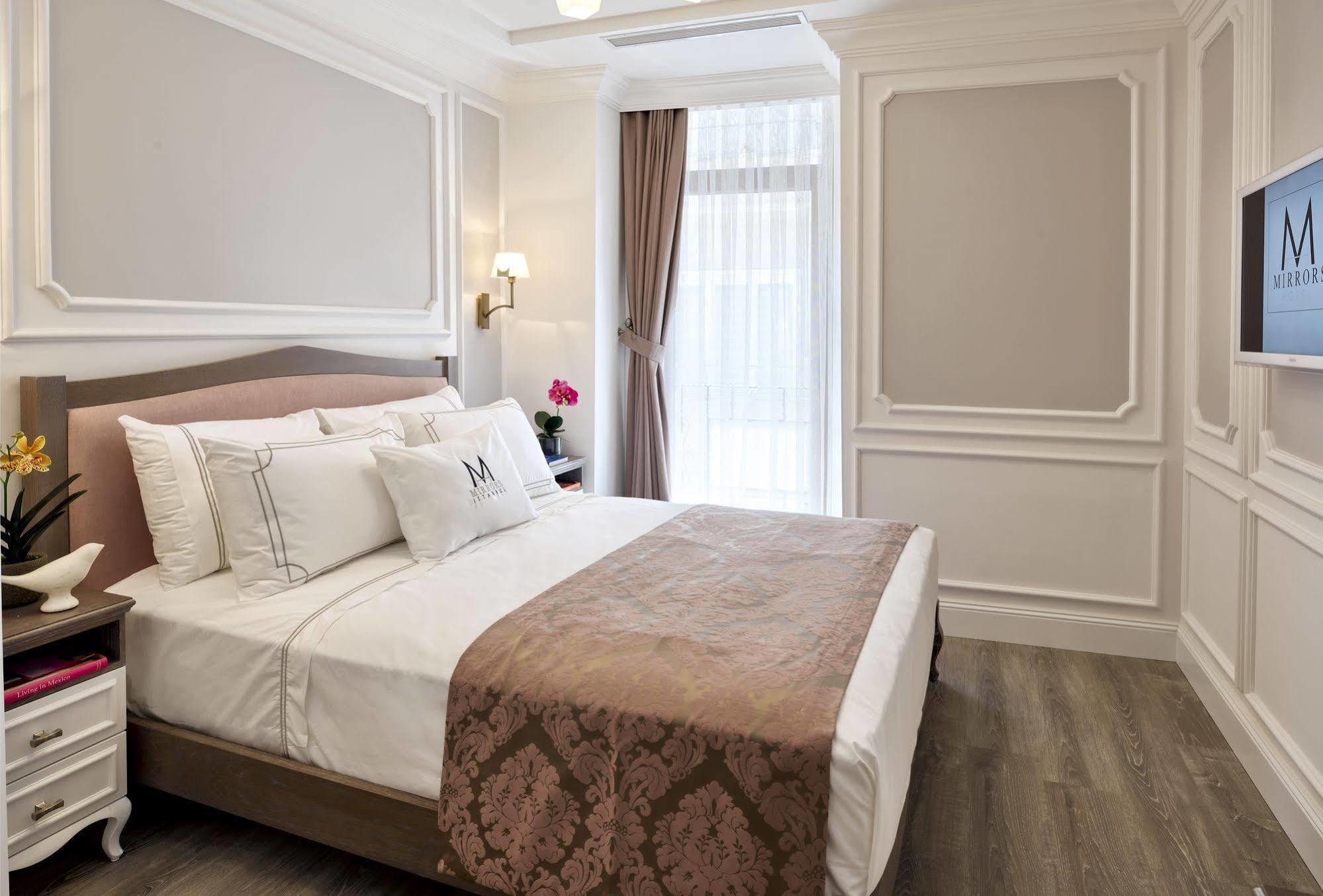 Mirrors Hotel Istanbul Exterior photo